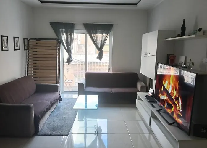 Girls Only Shared #2 Hostal Gzira