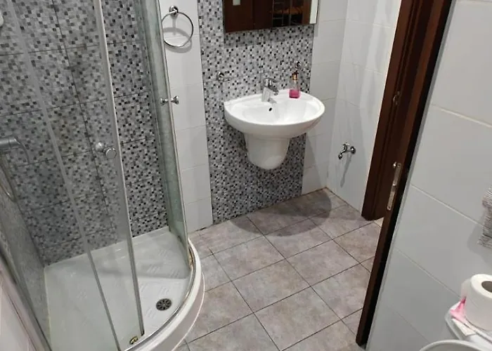 Girls Only Shared #2 Vandrerhjem *